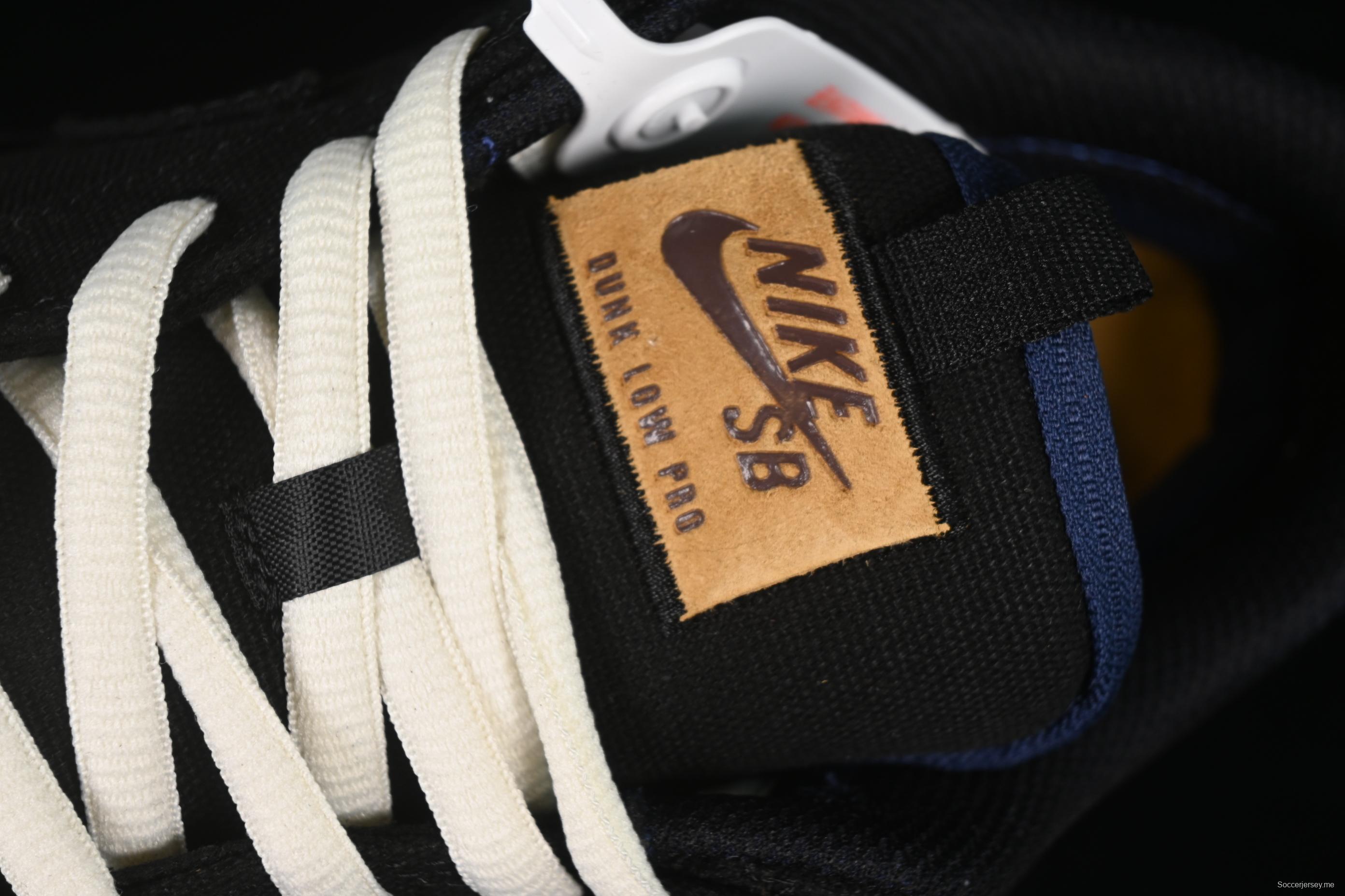 حذاء تزلج نايك SB دانك لو بلاك هول منخفض السقف من نايك - DX6775-400