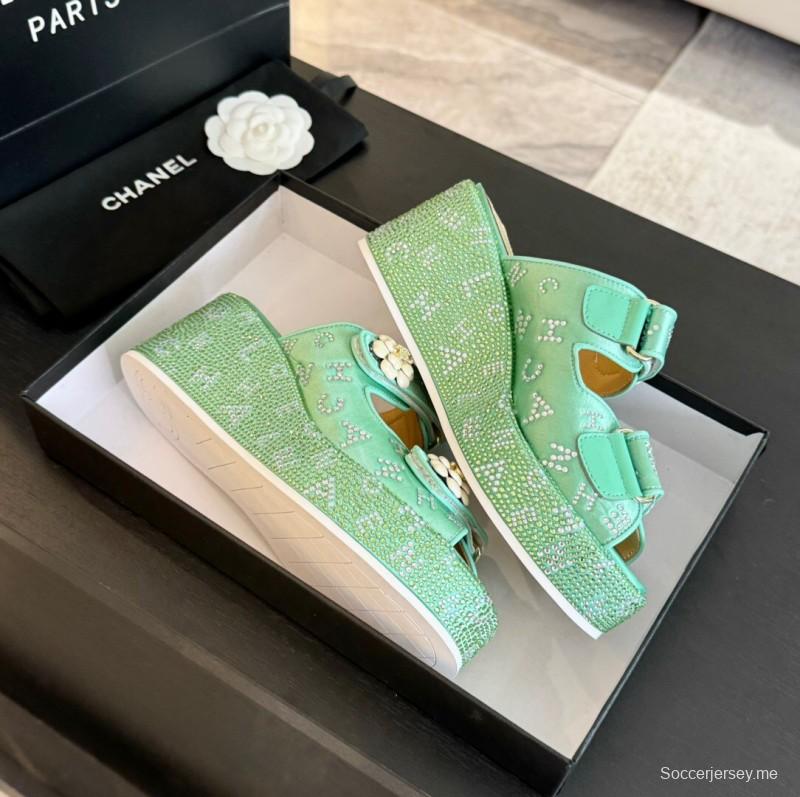 2025 Slippers Chanel Green Leather Platform Floral LY00330