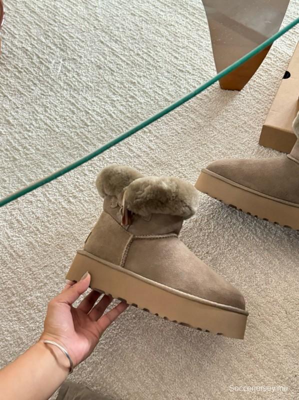 2024 Women UGG Beige Suede Shearling Ankle Boots MJ00170
