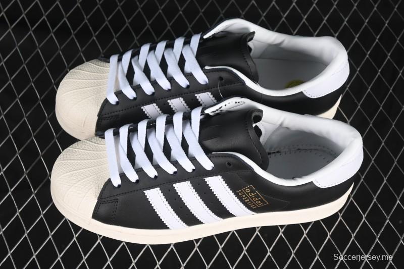 حذاء تزلج كاجوال سوبرستار JI0319 من أديداس سوبرستار JI0319