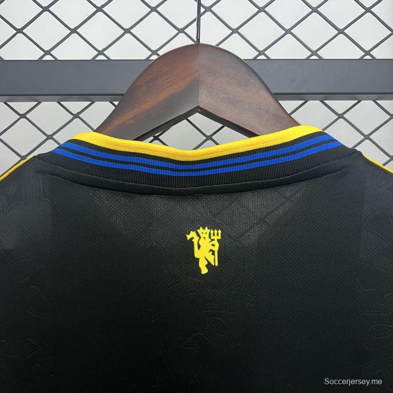 25/26 قميص مانشستر يونايتد الثالث