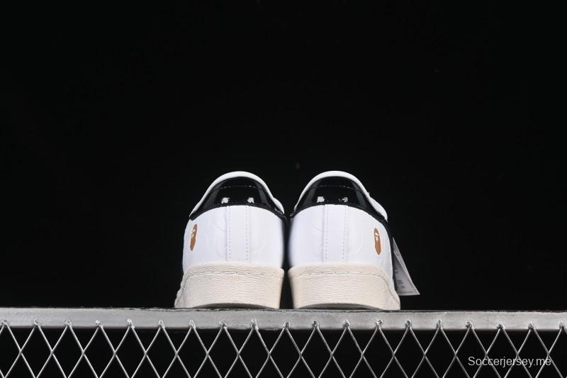 أديداس بابي سوبرستار سنيكرز كاجوال بتصميم صدفي من الأمام - JR2701