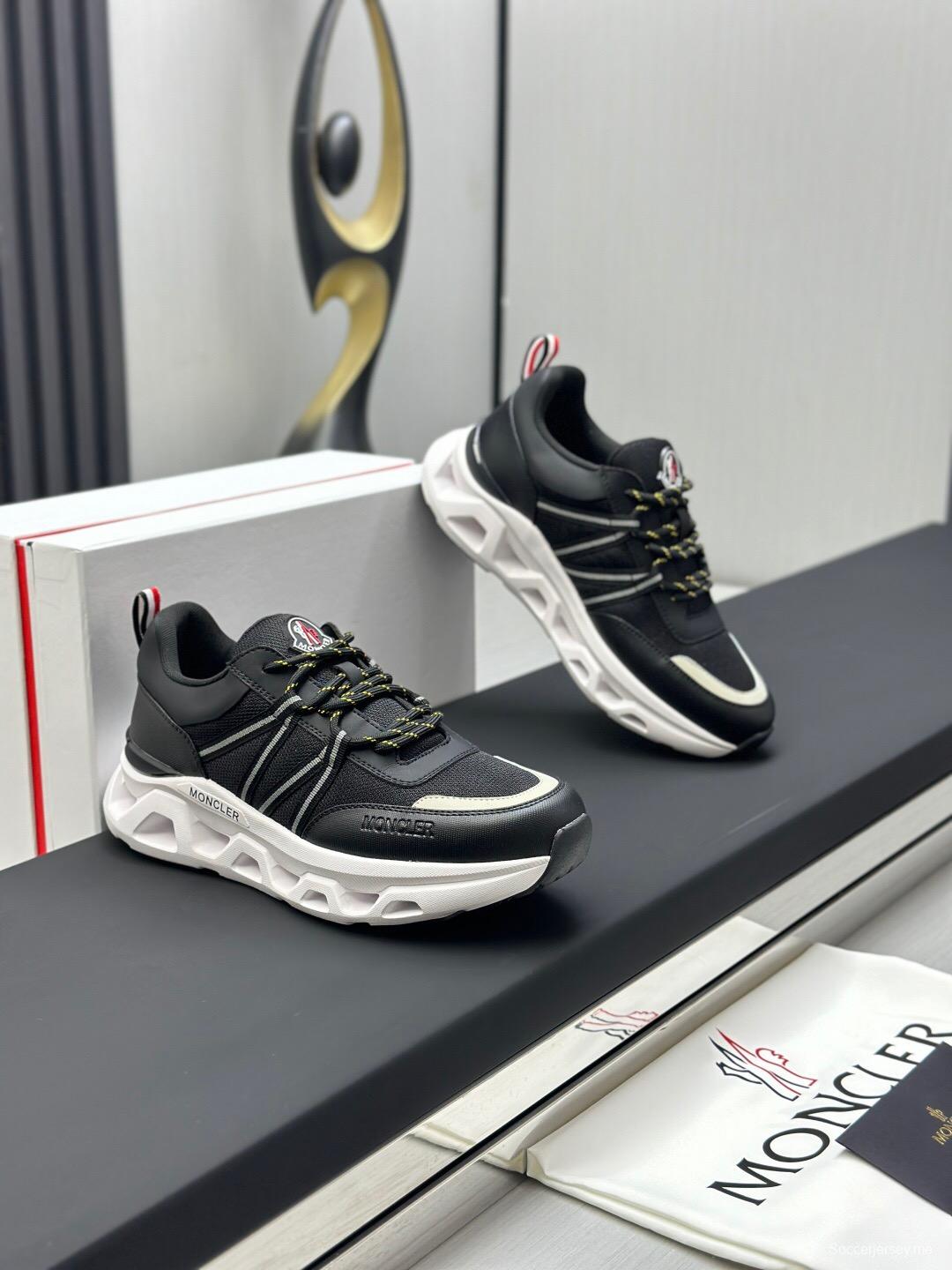 2025 Unisex Moncler Black Nylon Rubber Outdoor Sneakers AS00390