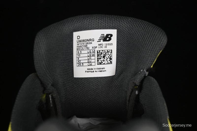 حذاء جري كاجوال ريترو ريترو من نيو بالانس مع توسيد أبزورب - U9060NRG