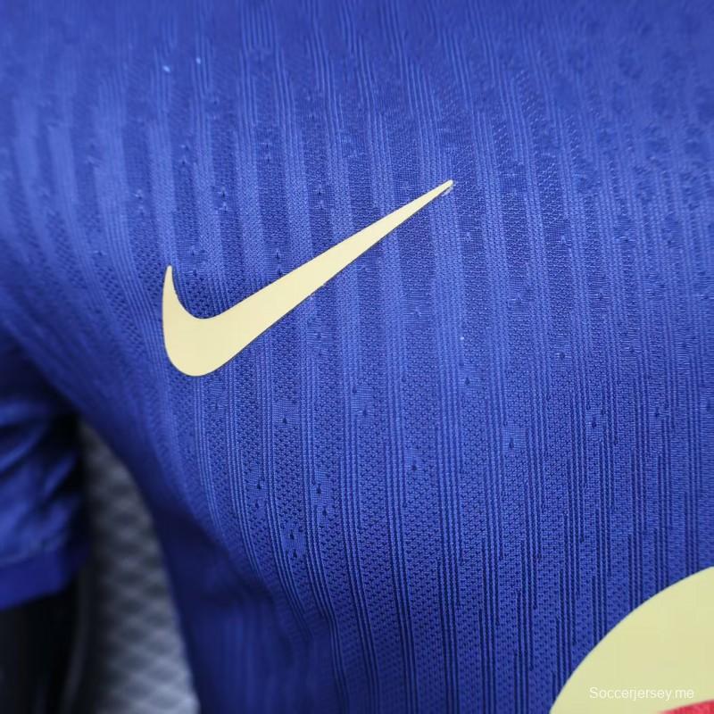 إصدار اللاعب 25/26 قميص برشلونة أزرق مع قميص مخطط قطري باللونين الأحمر والأزرق الفاتح