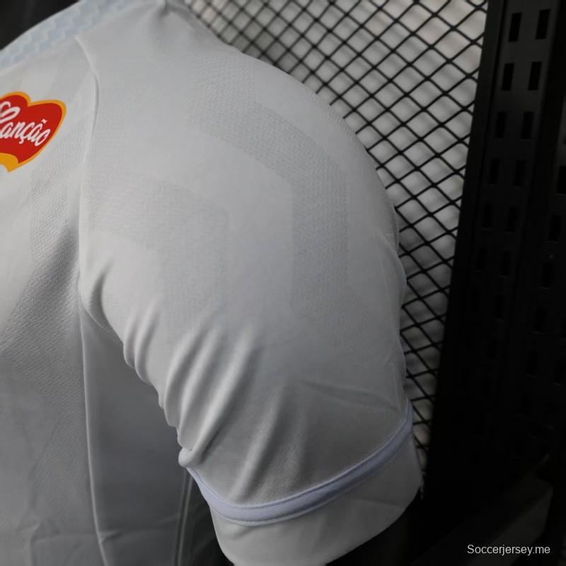 إصدار اللاعب 25/26 قميص سانتوس الرئيسي مع الرعاة الكاملين