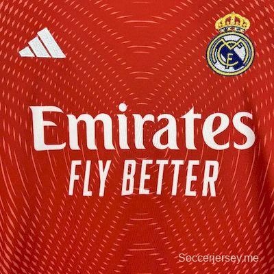 2025/26 كيدز ريال مدريد 2025/26 قميص حارس مرمى ريال مدريد برتقالي اللون أحمر