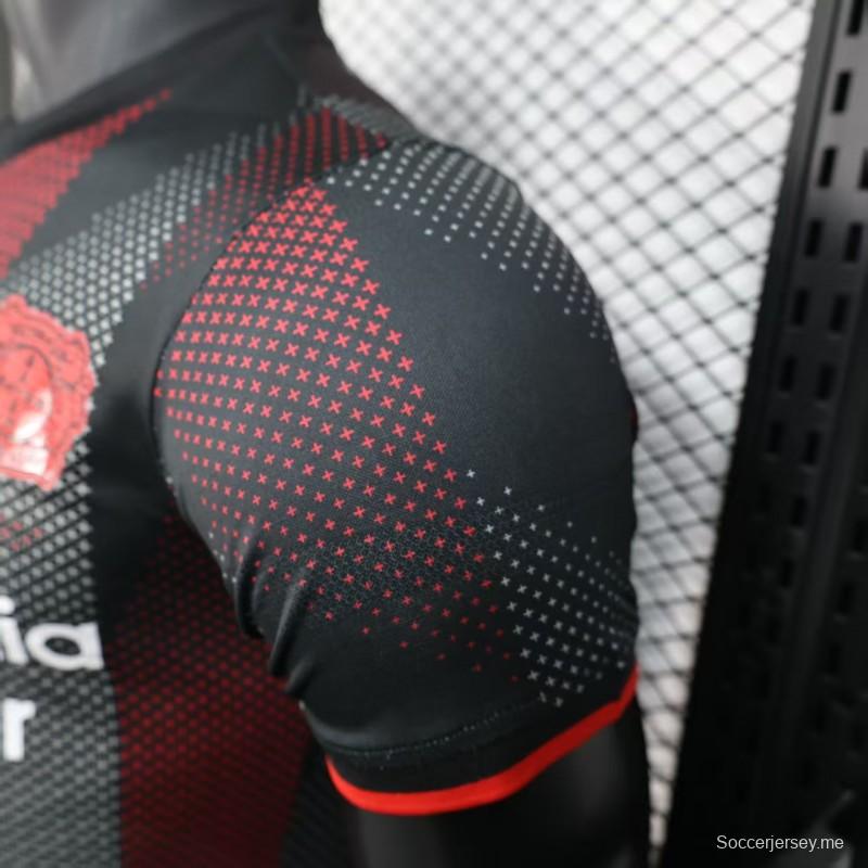 إصدار اللاعب 25/26 قميص فريق باير 04 ليفركوزن 04 ليفركوزن على أرضه