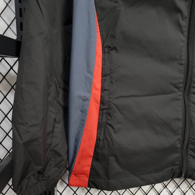 25/26 جاكيت مانشستر يونايتد سترة واقية من الرياح أسود