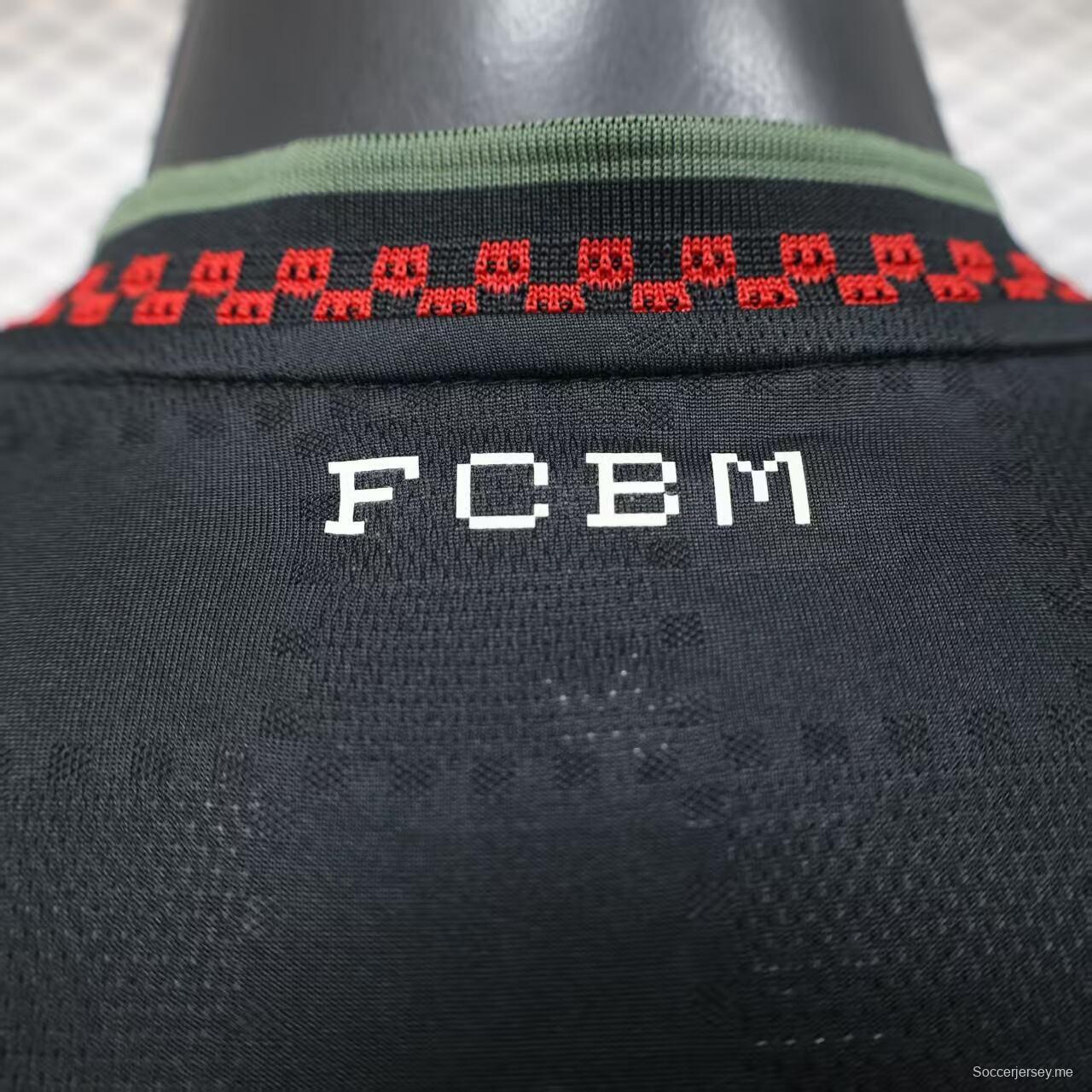 نسخة اللاعب 25/26 قميص بايرن ميونيخ 25/26 مهرجان أكتوبر فيست الأسود