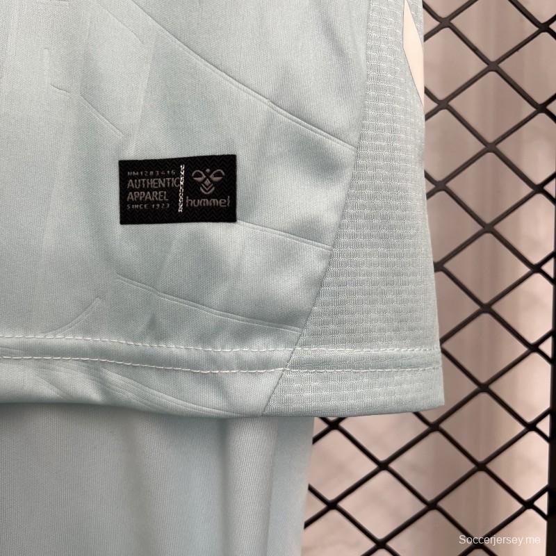 25/26 ريال بيتيس خارج أرضه 16-28 جيرسي