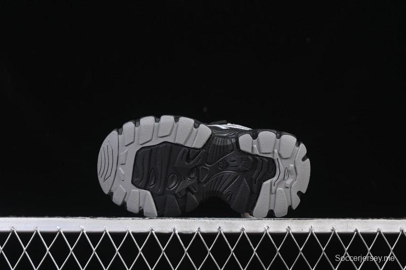 حذاء كاجوال مقاوم للانزلاق ومقاوم للاهتراء من أسيكس للأطفال - J.C3