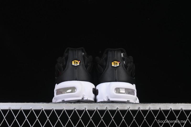 حذاء الجري اير ماكس بلس ريترو من نايك بتقنية الوسادة الهوائية - DM2362-001