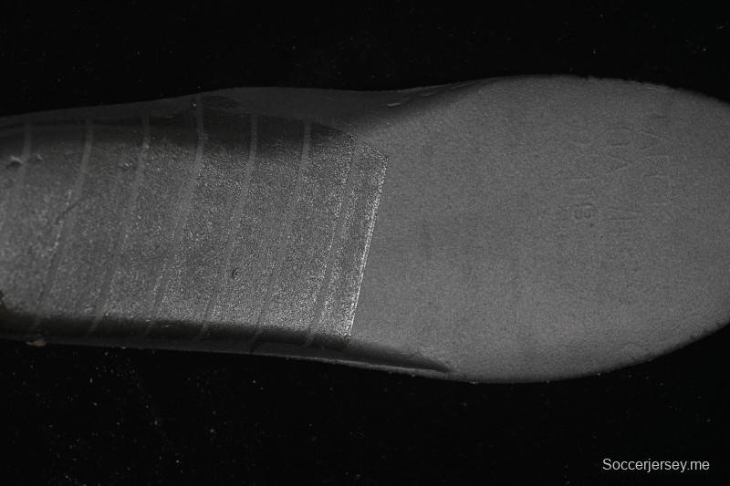 حذاء نايك اير فورس 1 '07 المنخفض من نايك اير فورس 1 '07 بالتعاون مع غوتشي حذاء رياضي كاجوال منخفض الرمادي الدخاني - DK0188-084