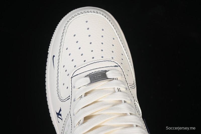 حذاء نايك اير فورس 1 '07 منخفض بطبعة LV Collaboration LV Collaboration أزرق فاتح سووش سنيكرز كاجوال - MZ9588-817