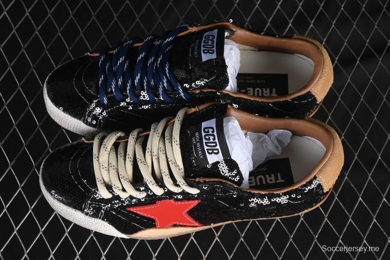 حذاء سنيكرز جلدي من جولدن جوس ترو ستار من الجلد المضغوط - GGDB