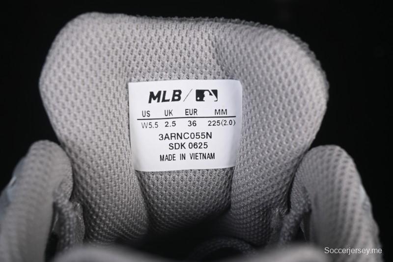 حذاء رياضي كاجوال خفيف الوزن من أديداس نيويورك MLB Trophy Runner الرياضي - 3ARNR055N50SIS