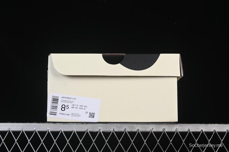 حذاء نايك اير فورس 1'07 المنخفض من نايك اير فورس 1'07 بالتعاون مع غوتشي حذاء رياضي كاجوال أبيض بني فاتح منخفض - YF9511-807