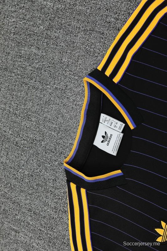 25/26 مانشستر يونايتد قميص بأكمام قصيرة أكمام قصيرة + شورت بأكمام قصيرة نبيذ + قميص مانشستر يونايتد