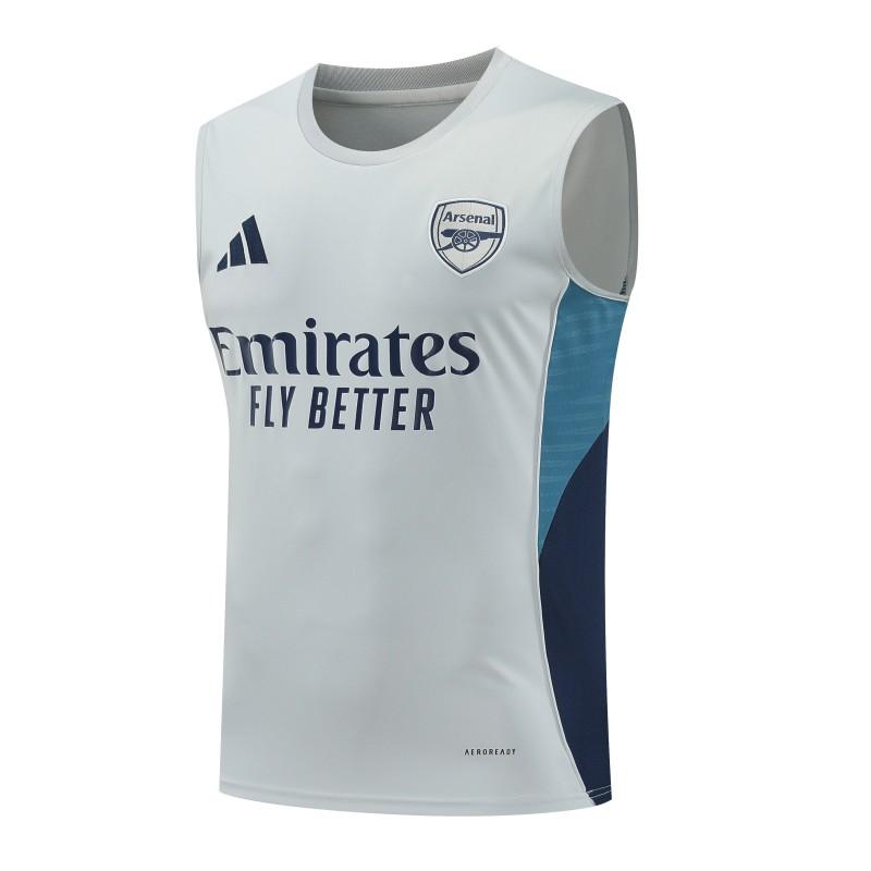 25/26 ريال مدريد سترة بيضاء + قميص أبيض + شورت