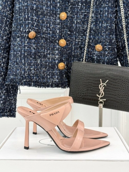 صندل بكعب عالٍ مدبب من برادا بكعب عالٍ مع مشبك مثلث - KFY00280