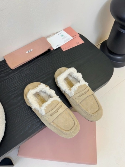 حذاء قطني من الصوف بنعل سميك بنمط بريطاني جديد من الصوف - KFY00320