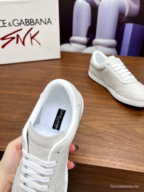 حذاء كاجوال من دولتشي آند غابانا 2025 بتصميم عصري مبالغ فيه - AS00270