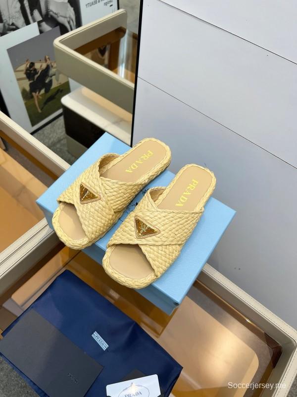 صندل صليب منسوج يدويًا من الرافيا من برادا 2025SS - KFY00260