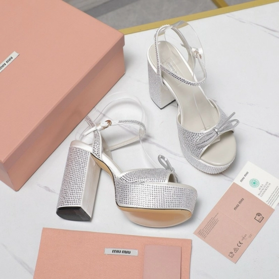 صندل بلينج بلينج سواروفسكي بكعب 11.5 سم من ميو ميوبيو - KFY00340