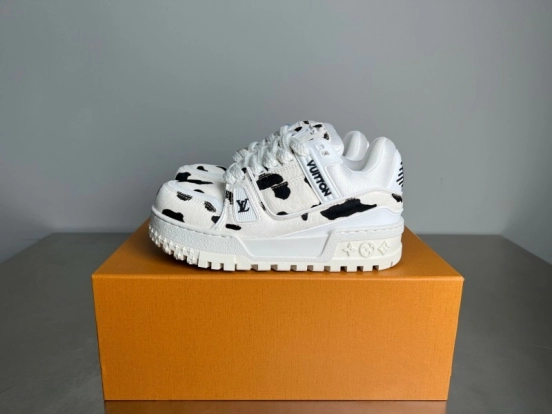 ليف 2025/س 2025/س سنيكرز بشعار توقيعات جلدية - YC