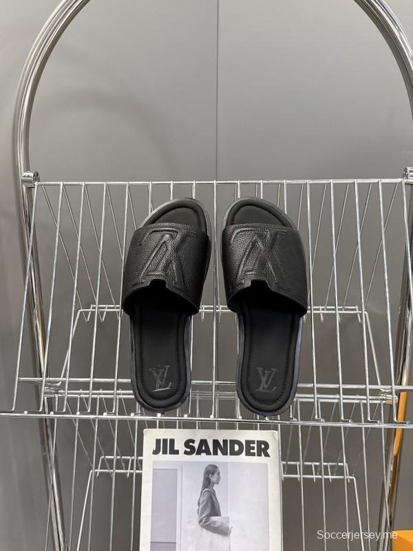 صندل سلسلة فينس من لويس فويتون بنقشة مونوغرام وحزام قابل للتعديل - KFY00220