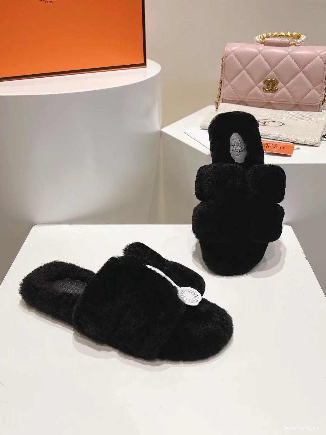 Hermès 2025 SS Love Fur Flat Slippers - LY00240