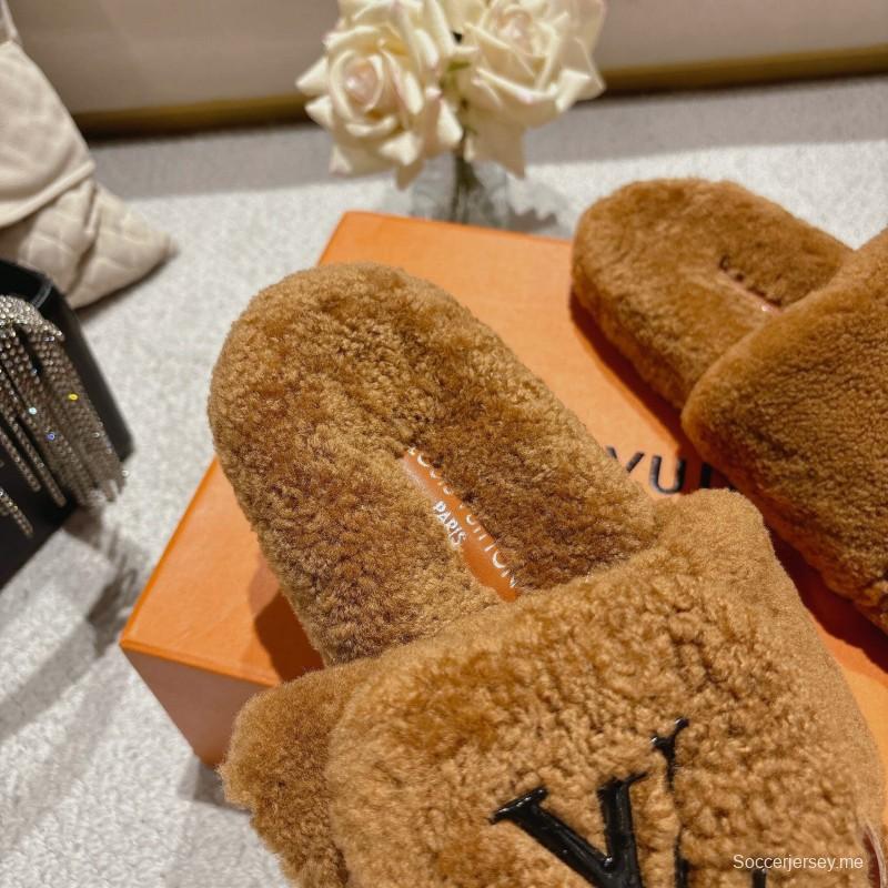 نعال منزلية مريحة من الصوف من ماركة L جديدة - LY00260