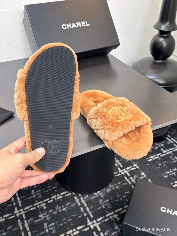 شانيل 2025 شباشب شانيل 2025 ذات جزء علوي من الصوف ونعل مطاطي - LY00250