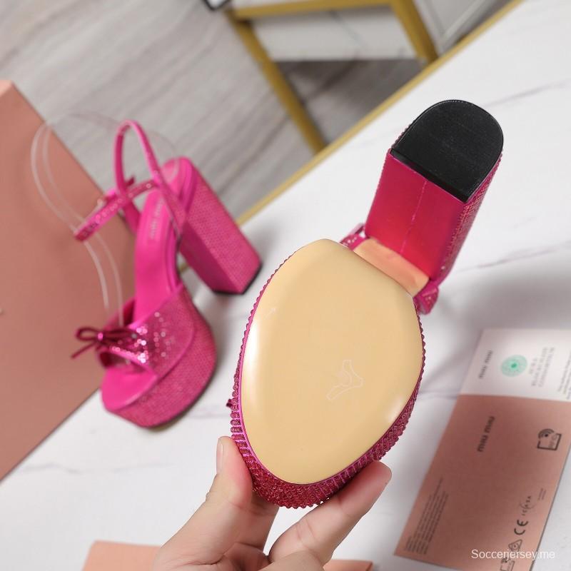 صندل بلينج كريستال من ميو ميو ميو مرصع بعناصر سواروفسكي - KFY00340