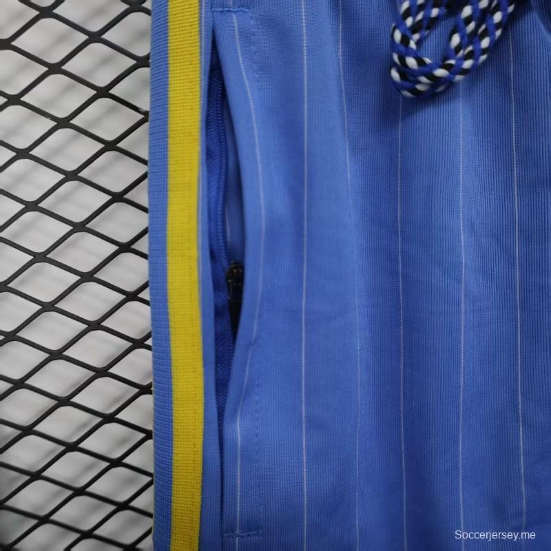 نسخة اللاعب القديمة 1990/91 مانشستر يونايتد الثالثة باللون الأزرق السماوي مع شورت بنقشة الخطوط الدبابيس