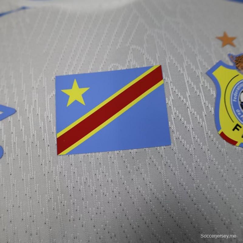 نسخة اللاعب 2026 قميص جمهورية الكونغو الديمقراطية الثالث باللون الأبيض والأزرق الهندسي 2026