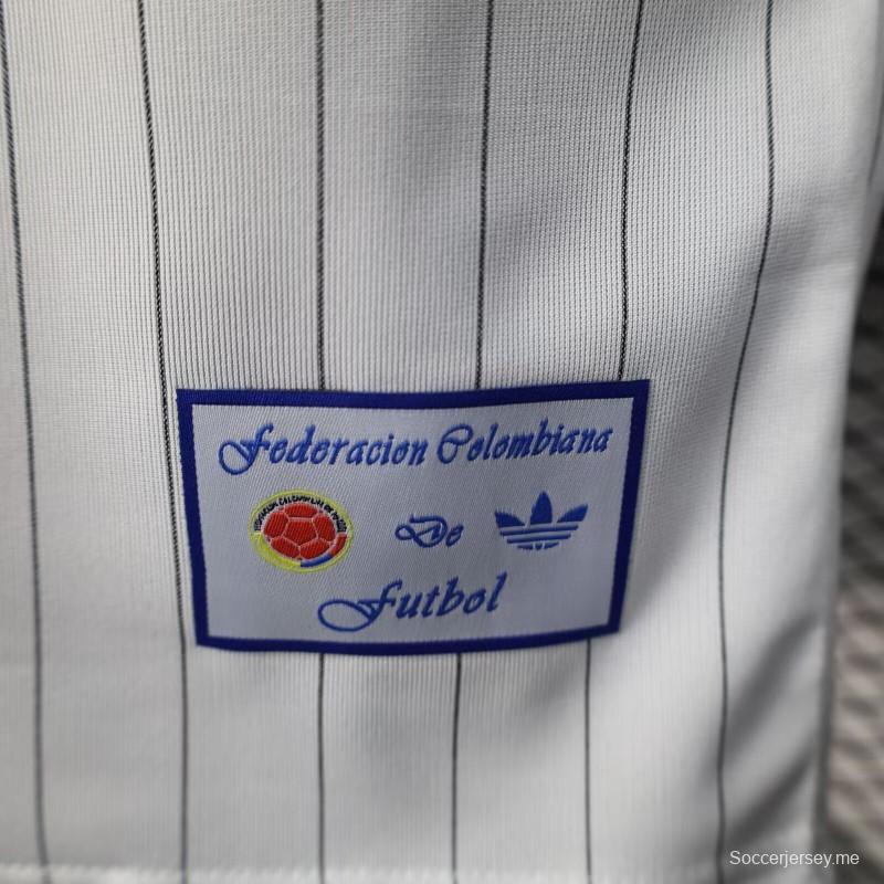 2026 نسخة اللاعبين كولومبيا قميص أبيض مع خطوط زرقاء عمودية
