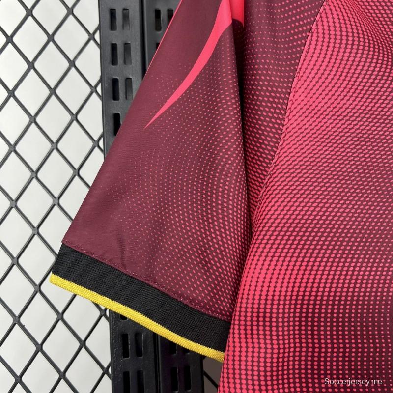 2025/26 قميص ما قبل المباراة لفريق فينيسيا لكرة القدم للرجال