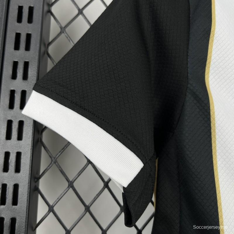 2026/27 زي أتلتيكو مينيرو للأطفال (الملعب الرئيسي)