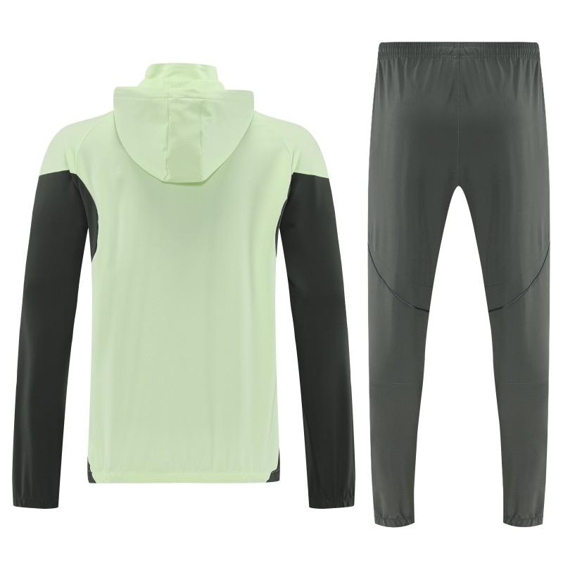 26/27 طقم رياضي من أديداس باللون الأخضر النيون مع سترة بغطاء رأس وسحاب كامل + بنطال طويل