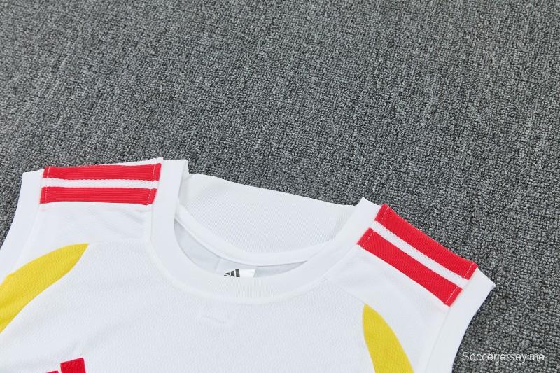 طقم مكون من سترة تدريب كولومبية بيضاء بلا أكمام + شورت أزرق داكن