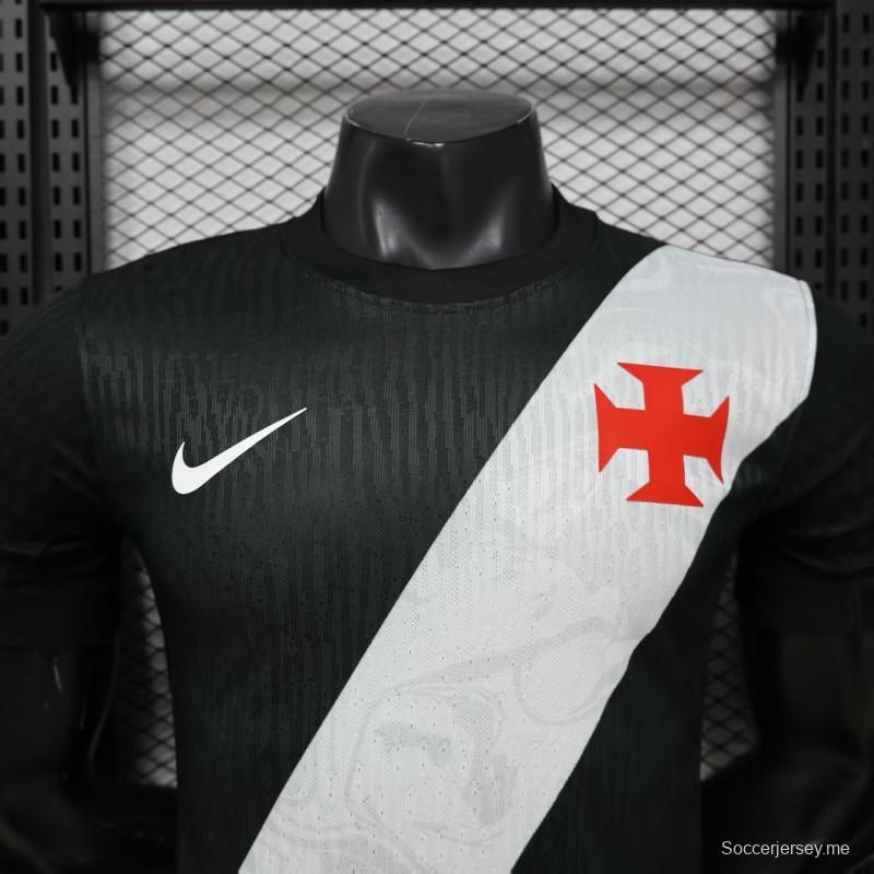 قميص فريق فاسكو دا جاما للموسم 2026/2027 (الملعب) باللون الأسود مع شريط مائل أبيض