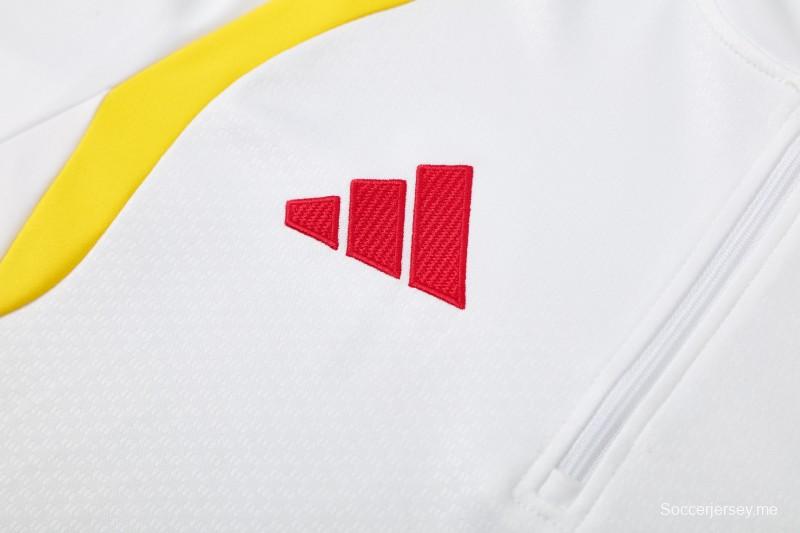 26/27  كولومبيا وايت  طقم رياضي مع سترة بنصف سحاب  + بنطال طويل