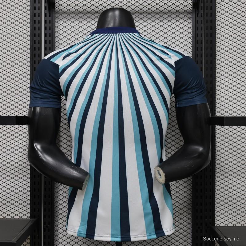 قميص اللاعب الإصدار 2026، الأرجنتين، أبيض، أزرق فاتح، أزرق غامق، خطوط نصف قطرية، إصدار خاص