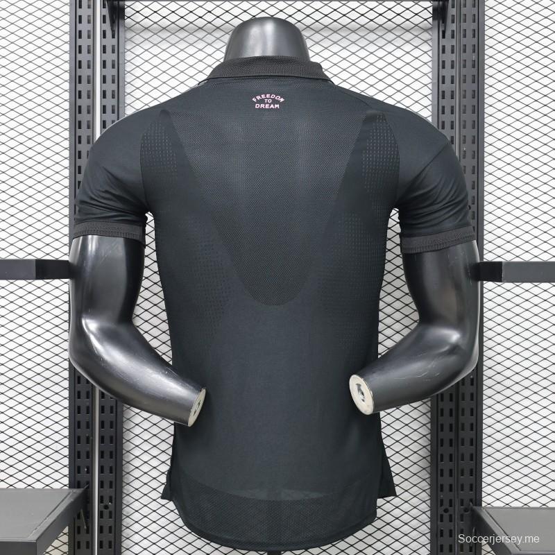 قميص اللاعب خارج أرض الملعب من طراز 2026 لفريق إنتر ميامي سي إف باللون الأسود