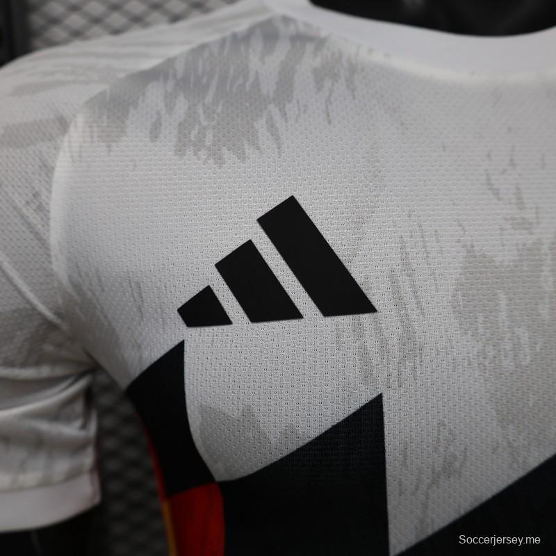 قميص اللاعب الإصدار 2026، ألمانيا، أبيض مع أسود وأحمر، إصدار خاص