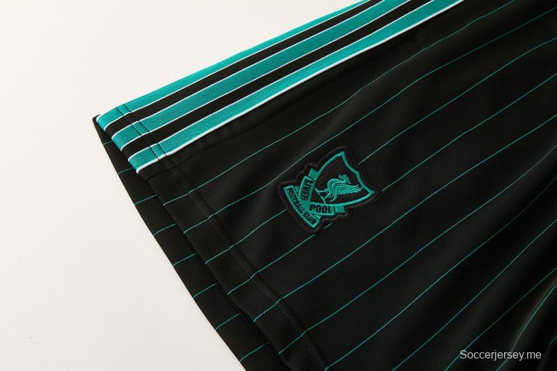 26/27  ليفربول  قميص أسود بأكمام قصيرة + شورت كرة قدم