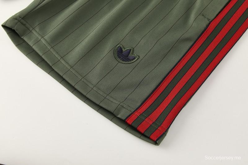 26/27 بايرن ميونيخ  فورست غرين  مخطط  أكمام قصيرة + شورت كرة قدم