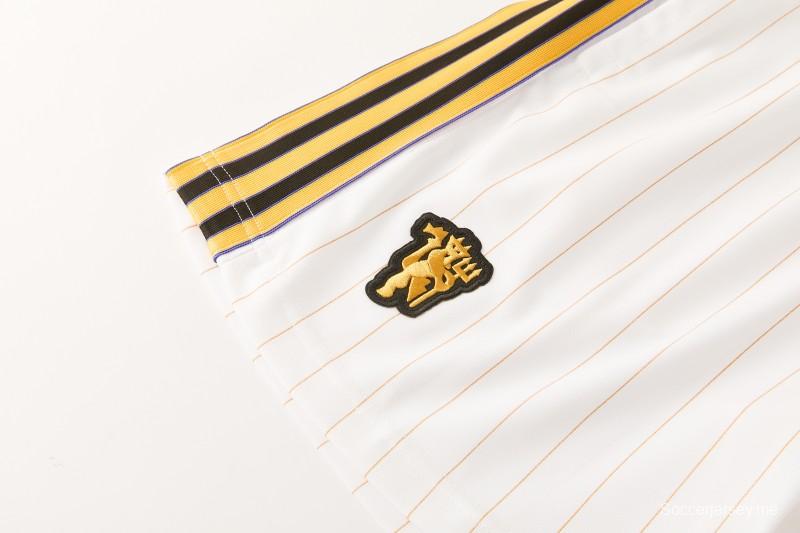 26/27 مانشستر يونايتد - قميص أبيض بأكمام قصيرة + شورت كرة قدم